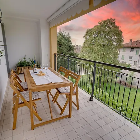 Appartement Garage Coperto-freewifi 10min Auto Udinecentro Udine