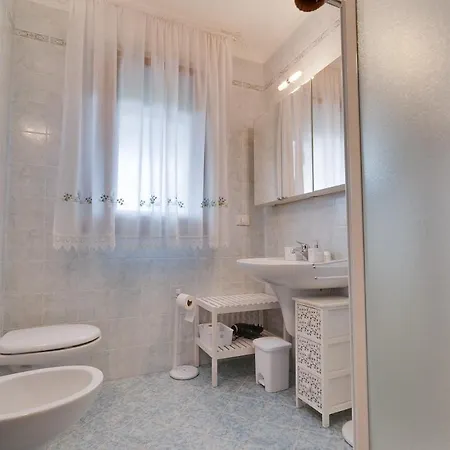 Garage Coperto-freewifi 10min Auto Udinecentro Appartement Udine